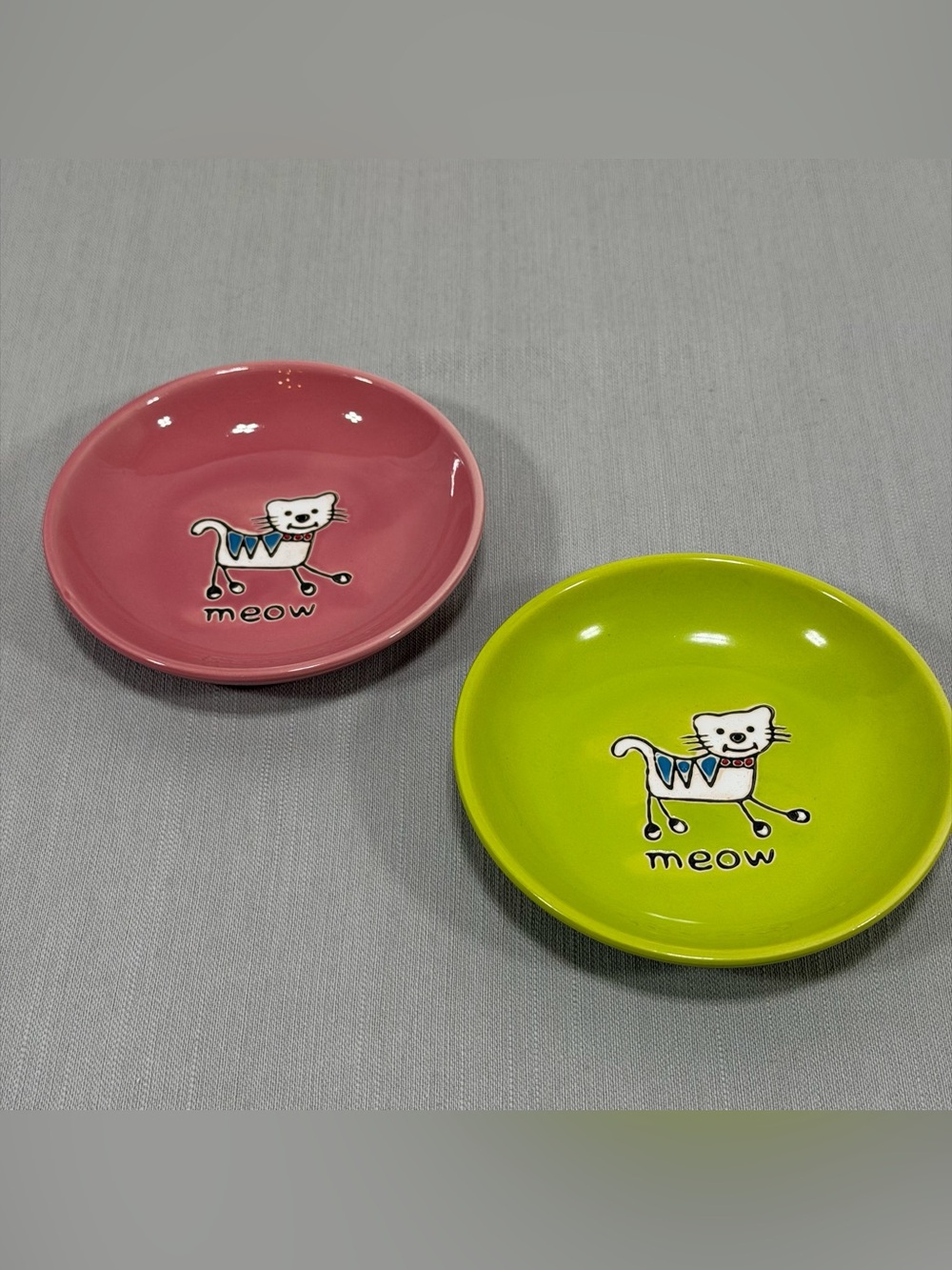 PetRageous Designs Meow Stoneware Cat Bowl Saucer silly kitty Set of 2